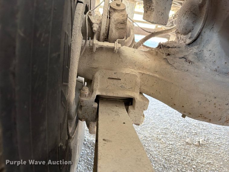 image for item DN6638 2004 Mack Granite CV713 ready mix truck