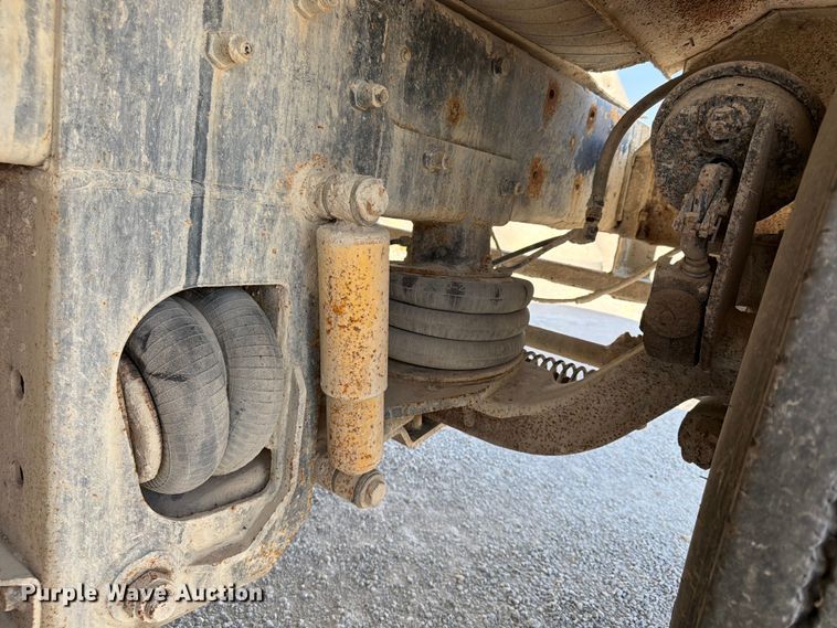 image for item DN6638 2004 Mack Granite CV713 ready mix truck