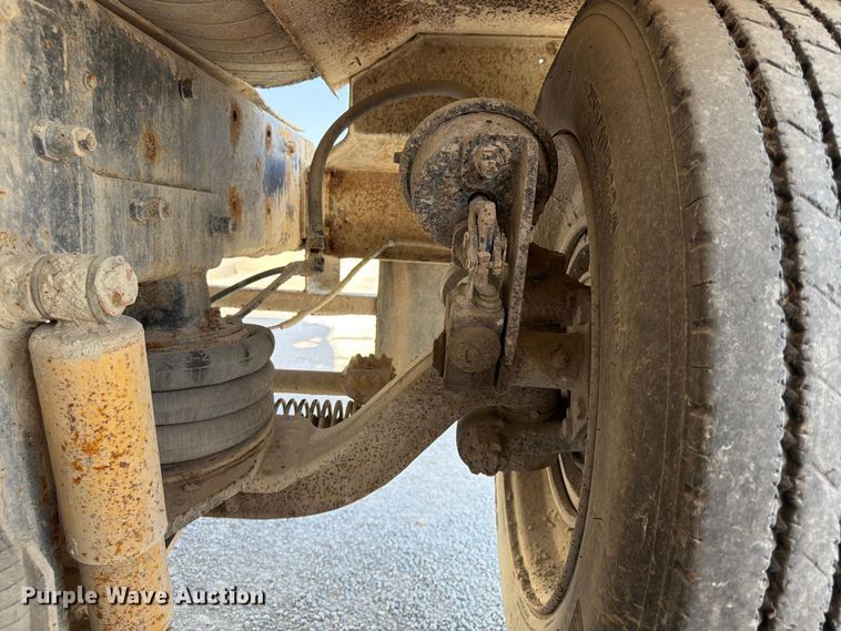 image for item DN6638 2004 Mack Granite CV713 ready mix truck