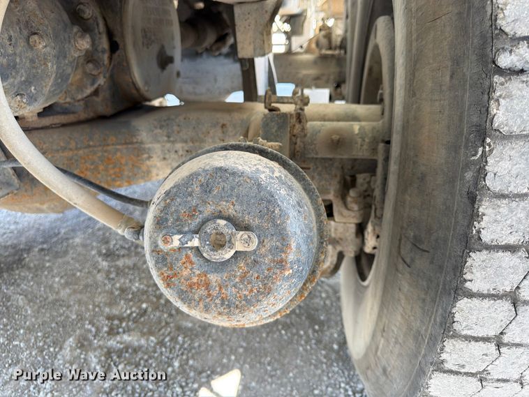 image for item DN6638 2004 Mack Granite CV713 ready mix truck