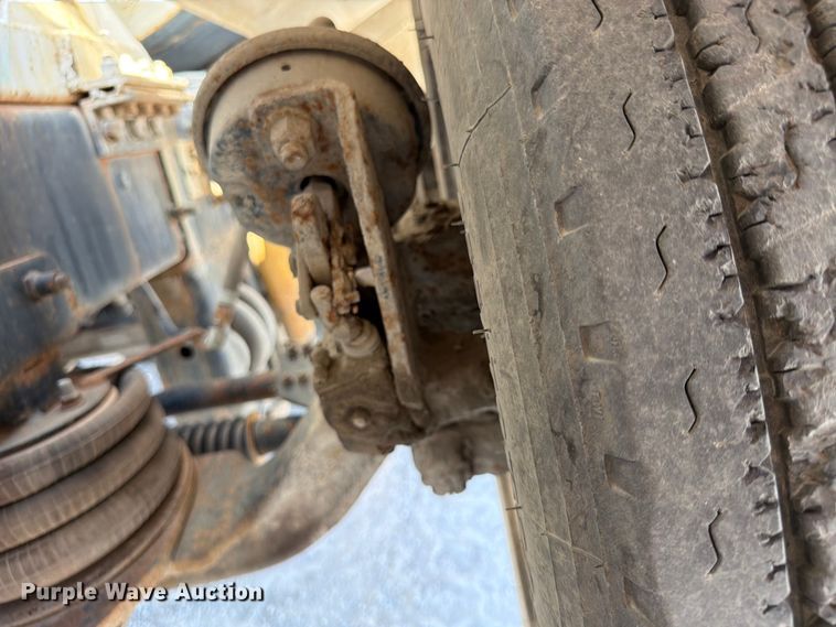 image for item DN6638 2004 Mack Granite CV713 ready mix truck