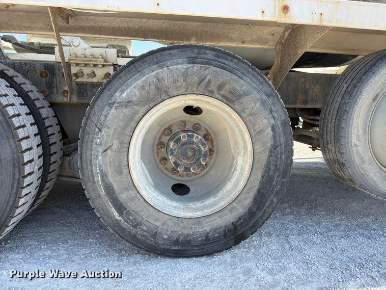 image for item DN6638 2004 Mack Granite CV713 ready mix truck
