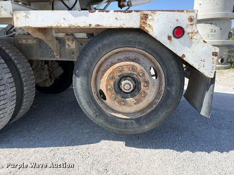 image for item DN6638 2004 Mack Granite CV713 ready mix truck