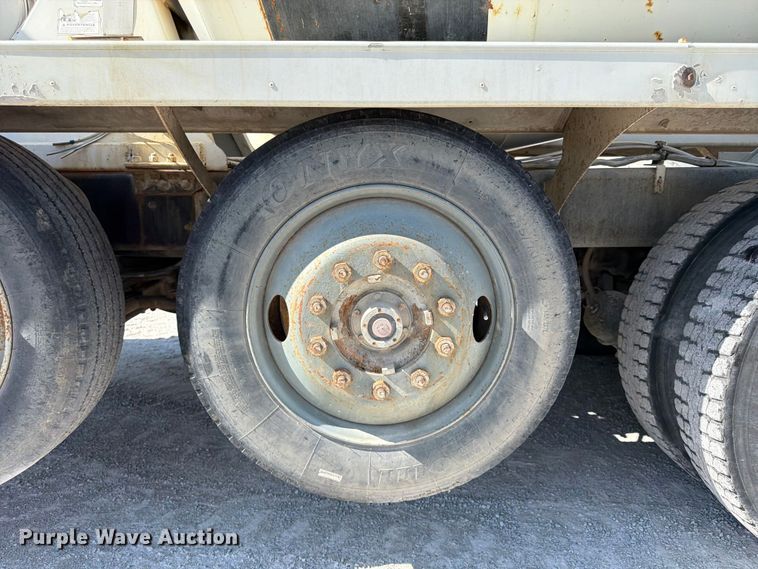 image for item DN6638 2004 Mack Granite CV713 ready mix truck