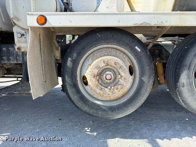 image for item DN6638 2004 Mack Granite CV713 ready mix truck