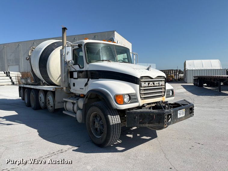 image for item DN6639 2006 Mack Granite CV713 ready mix truck