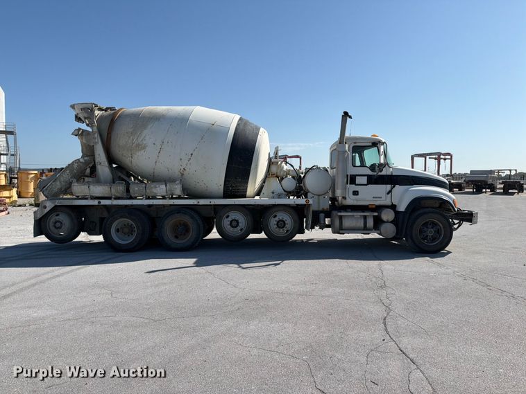 image for item DN6639 2006 Mack Granite CV713 ready mix truck