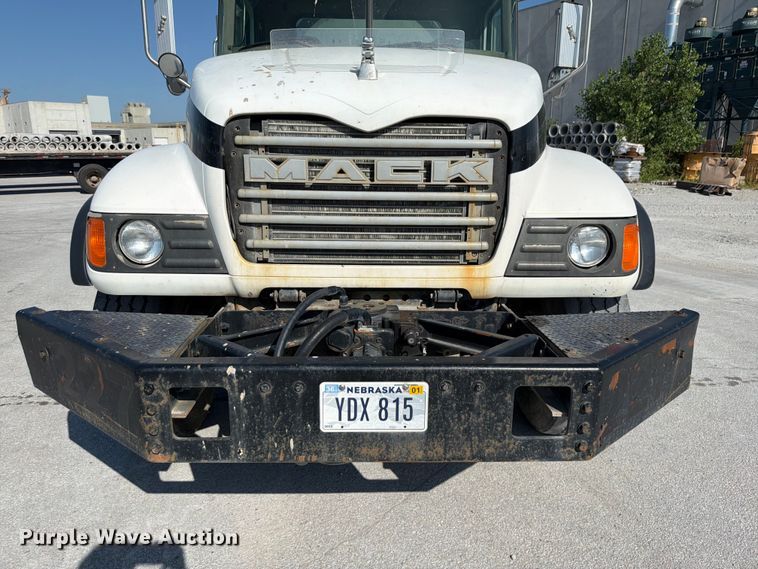 image for item DN6639 2006 Mack Granite CV713 ready mix truck