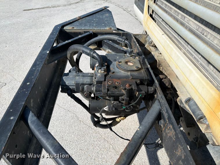 image for item DN6639 2006 Mack Granite CV713 ready mix truck
