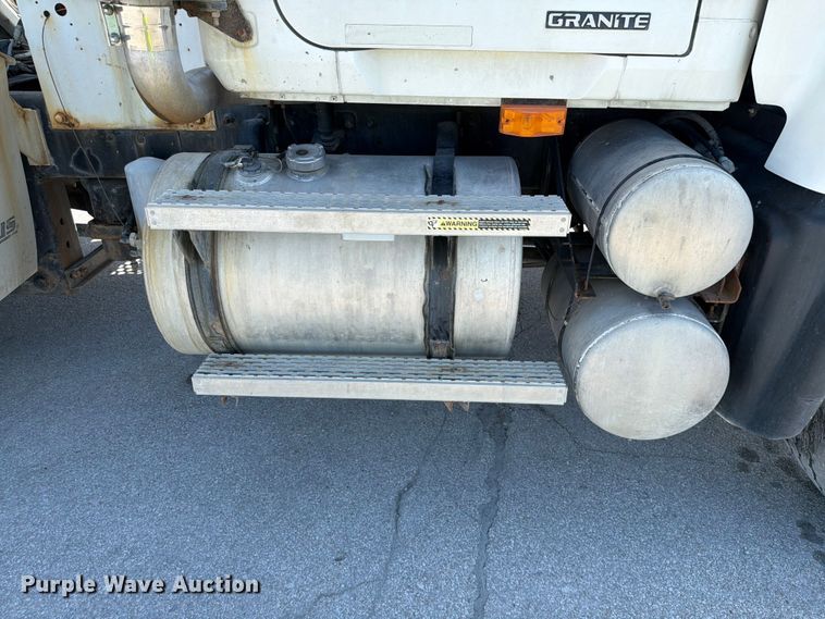 image for item DN6639 2006 Mack Granite CV713 ready mix truck
