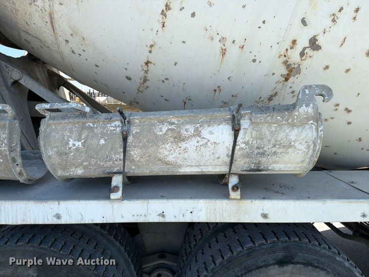 image for item DN6639 2006 Mack Granite CV713 ready mix truck
