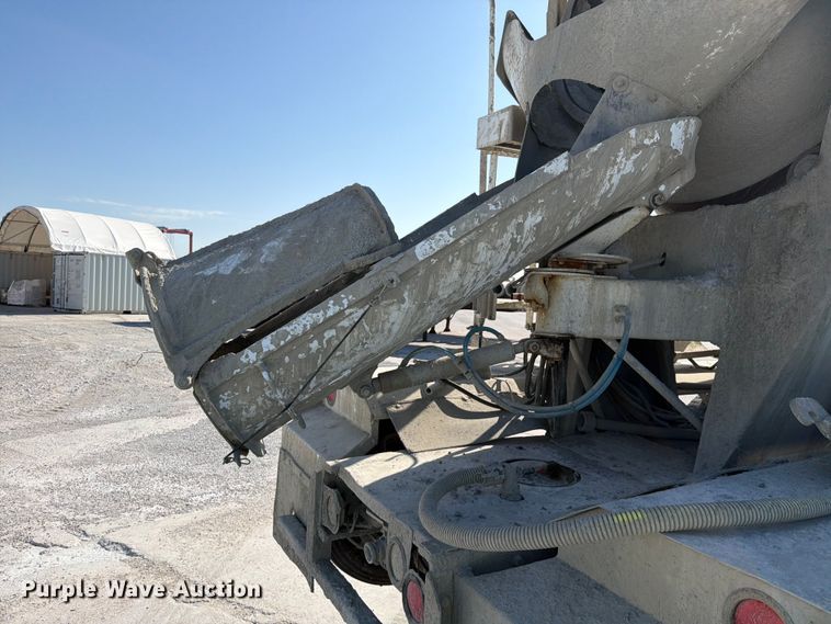 image for item DN6639 2006 Mack Granite CV713 ready mix truck
