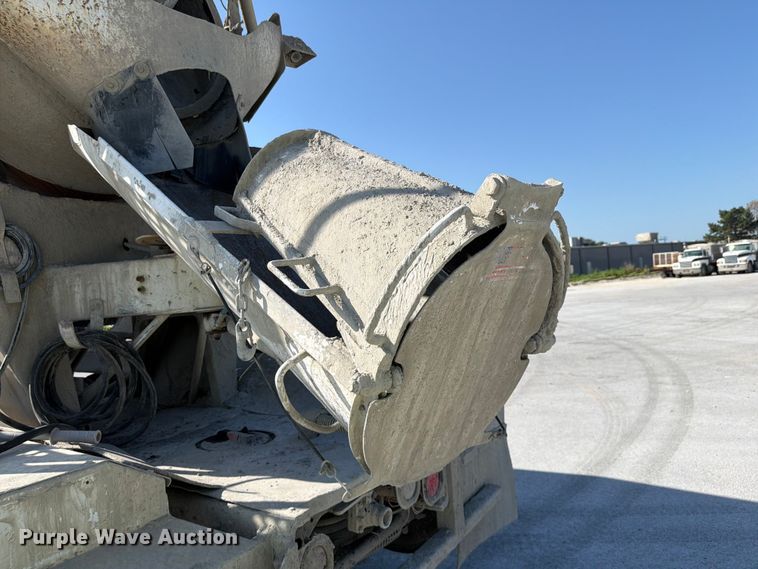 image for item DN6639 2006 Mack Granite CV713 ready mix truck