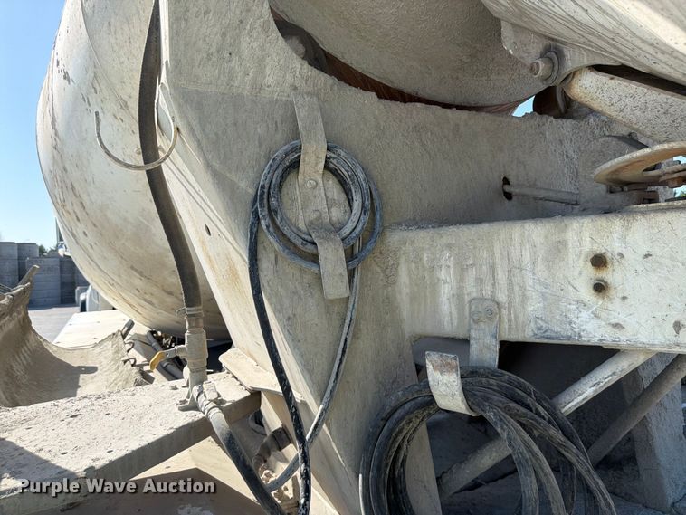 image for item DN6639 2006 Mack Granite CV713 ready mix truck