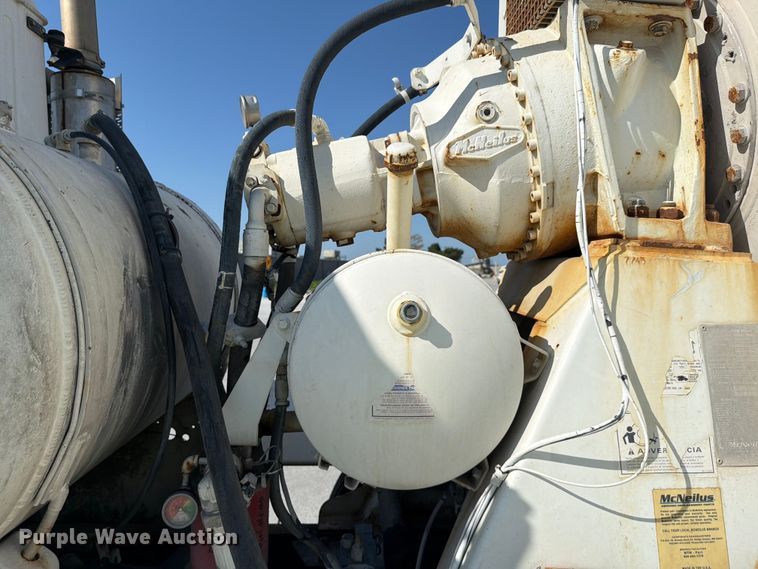image for item DN6639 2006 Mack Granite CV713 ready mix truck
