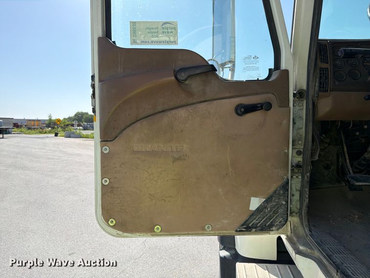 image for item DN6639 2006 Mack Granite CV713 ready mix truck