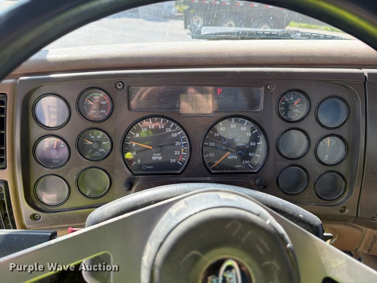 image for item DN6639 2006 Mack Granite CV713 ready mix truck