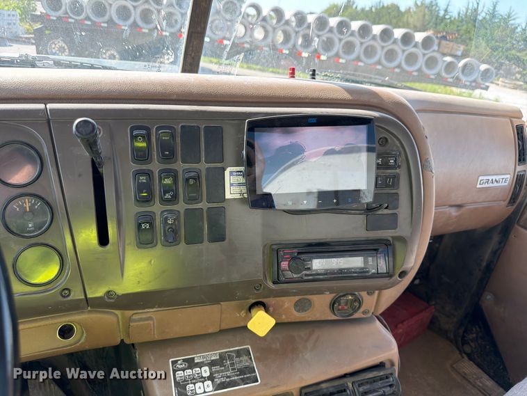 image for item DN6639 2006 Mack Granite CV713 ready mix truck