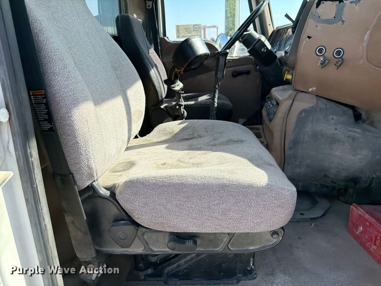 image for item DN6639 2006 Mack Granite CV713 ready mix truck