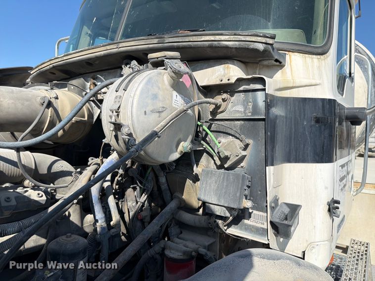 image for item DN6639 2006 Mack Granite CV713 ready mix truck