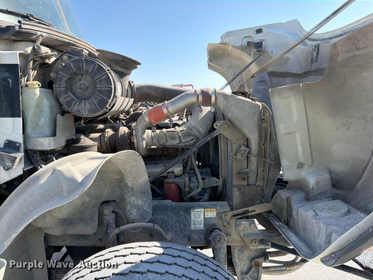 image for item DN6639 2006 Mack Granite CV713 ready mix truck