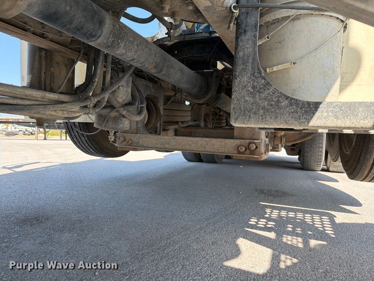 image for item DN6639 2006 Mack Granite CV713 ready mix truck