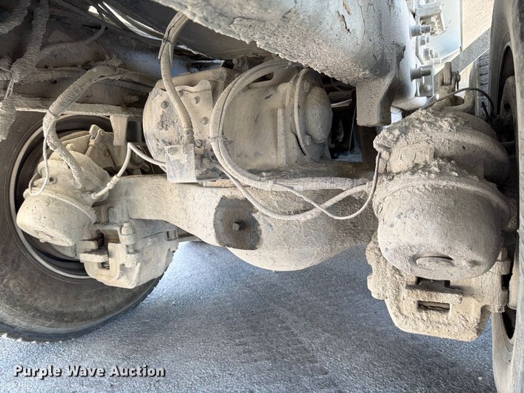 image for item DN6639 2006 Mack Granite CV713 ready mix truck