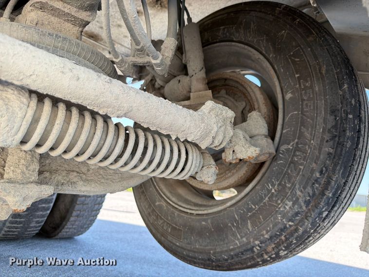 image for item DN6639 2006 Mack Granite CV713 ready mix truck