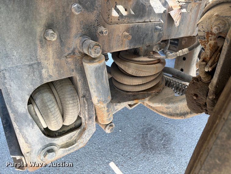 image for item DN6639 2006 Mack Granite CV713 ready mix truck