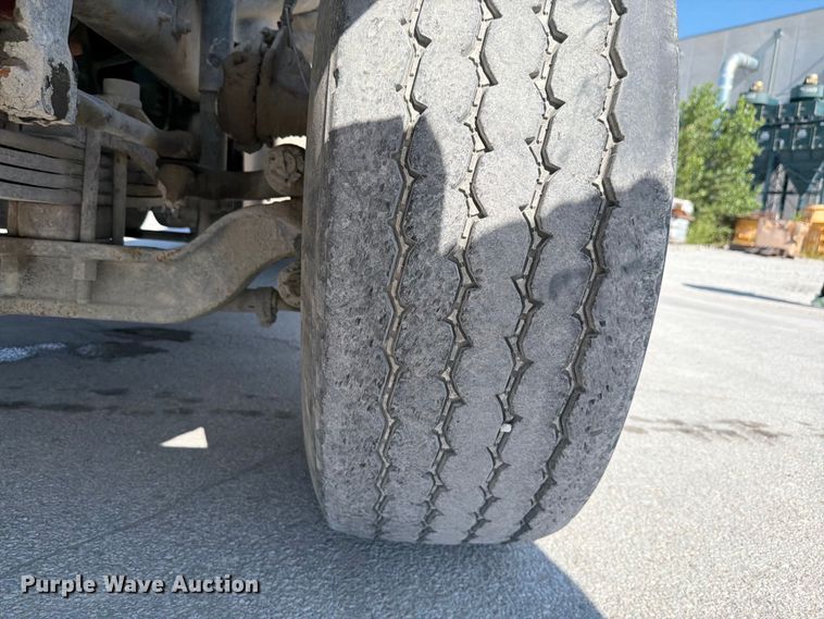 image for item DN6639 2006 Mack Granite CV713 ready mix truck
