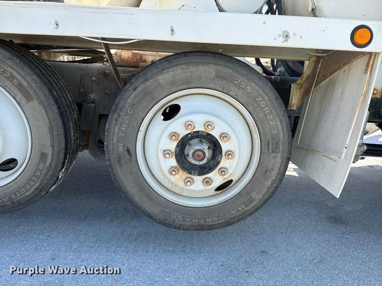 image for item DN6639 2006 Mack Granite CV713 ready mix truck