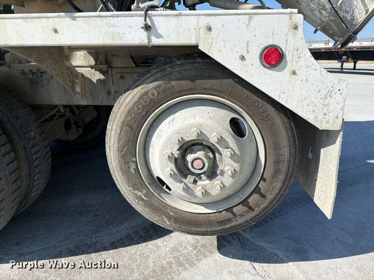 image for item DN6639 2006 Mack Granite CV713 ready mix truck