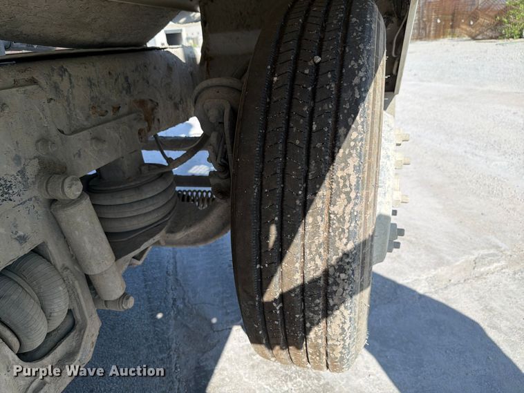 image for item DN6639 2006 Mack Granite CV713 ready mix truck