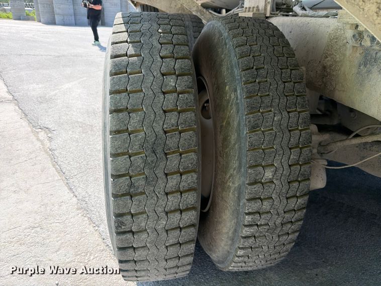 image for item DN6639 2006 Mack Granite CV713 ready mix truck