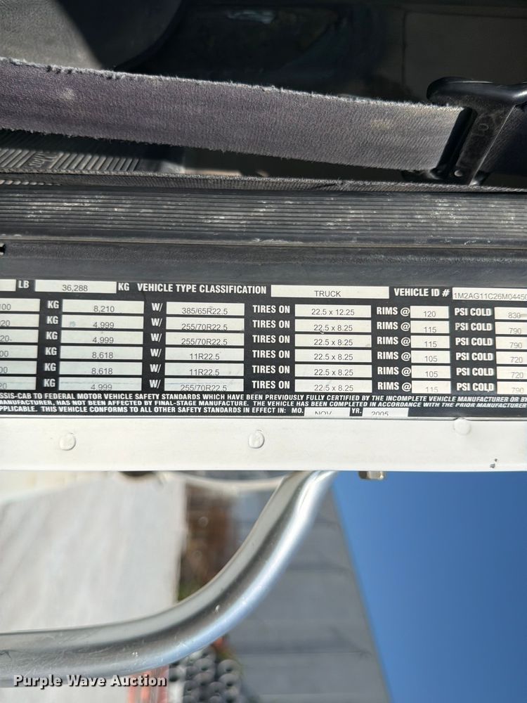 image for item DN6639 2006 Mack Granite CV713 ready mix truck