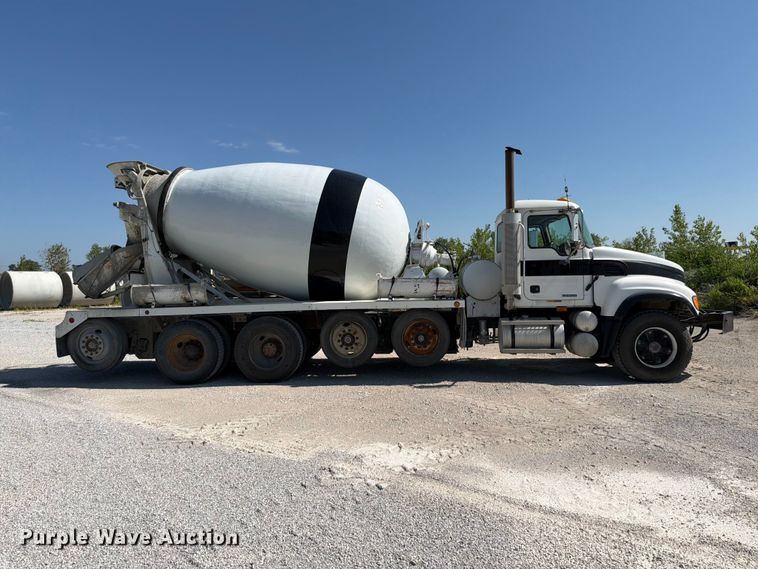 image for item DN6640 2004 Mack Granite CV713 ready mix truck