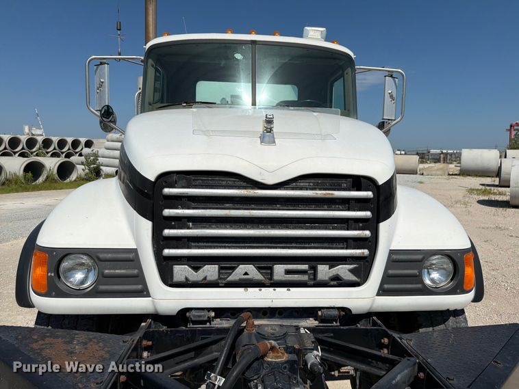 image for item DN6640 2004 Mack Granite CV713 ready mix truck