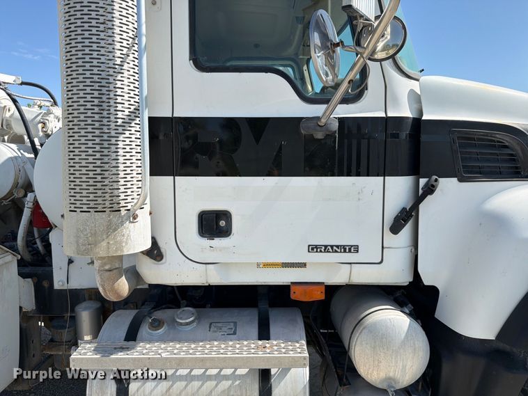 image for item DN6640 2004 Mack Granite CV713 ready mix truck