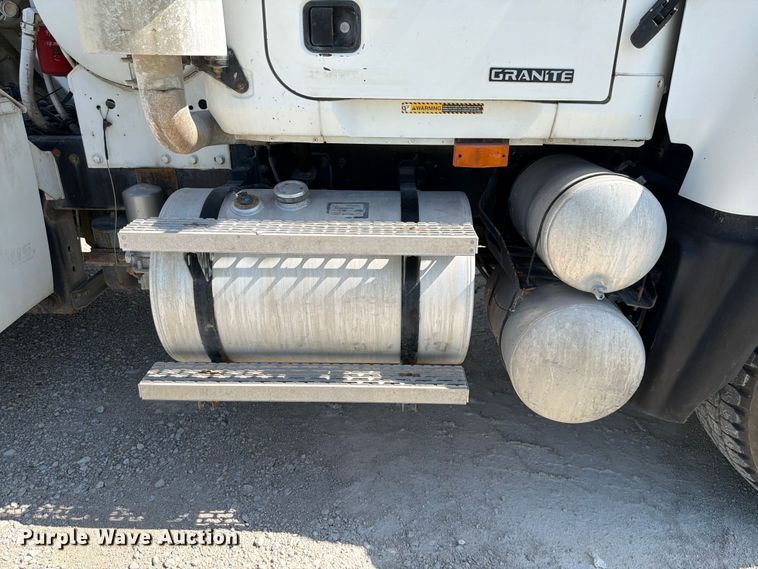 image for item DN6640 2004 Mack Granite CV713 ready mix truck
