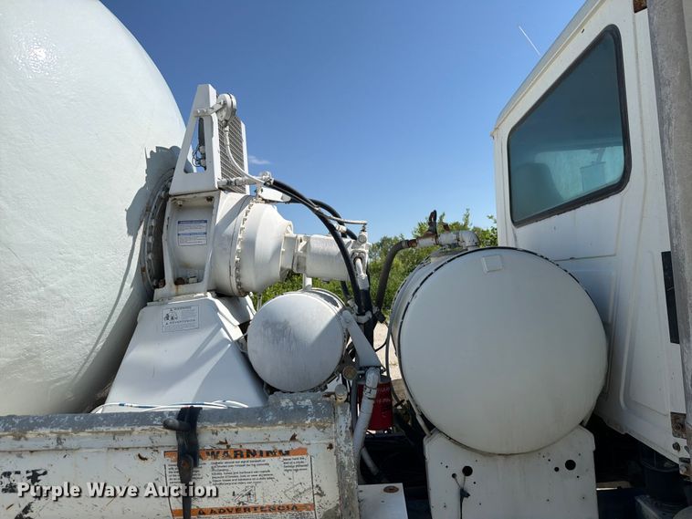 image for item DN6640 2004 Mack Granite CV713 ready mix truck