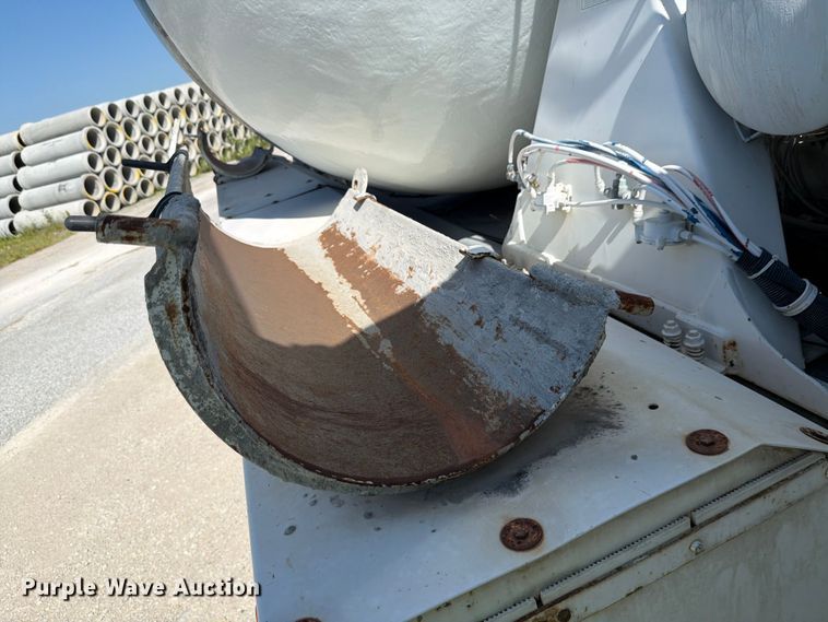 image for item DN6640 2004 Mack Granite CV713 ready mix truck