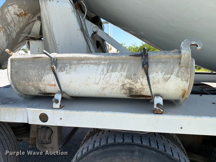 image for item DN6640 2004 Mack Granite CV713 ready mix truck