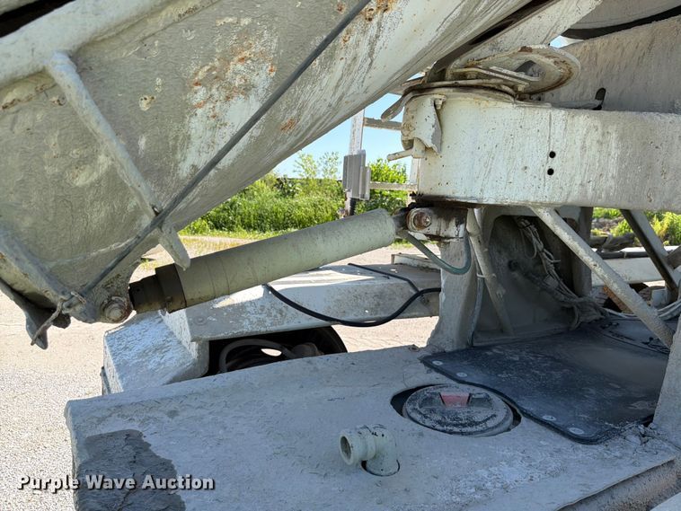 image for item DN6640 2004 Mack Granite CV713 ready mix truck