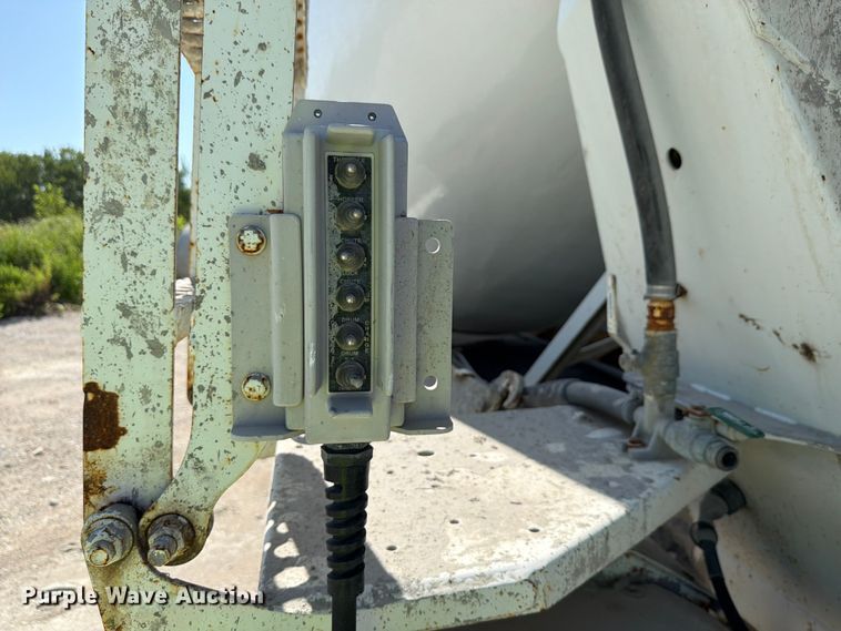 image for item DN6640 2004 Mack Granite CV713 ready mix truck
