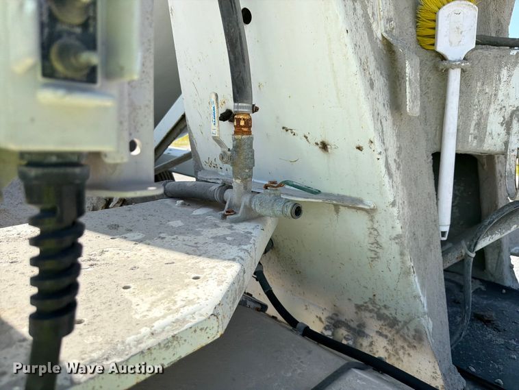 image for item DN6640 2004 Mack Granite CV713 ready mix truck