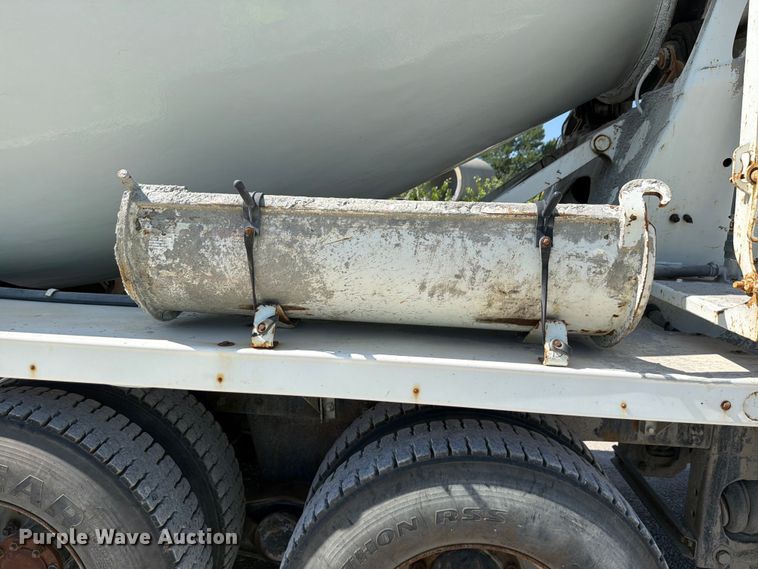 image for item DN6640 2004 Mack Granite CV713 ready mix truck