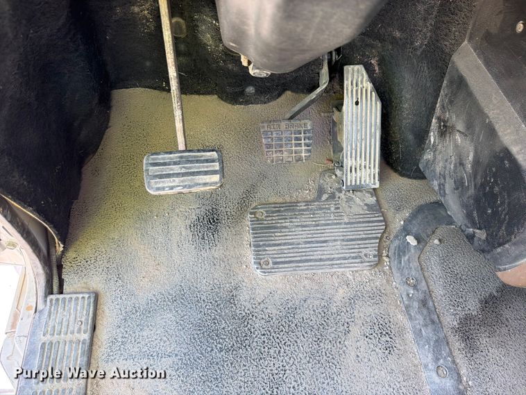 image for item DN6640 2004 Mack Granite CV713 ready mix truck