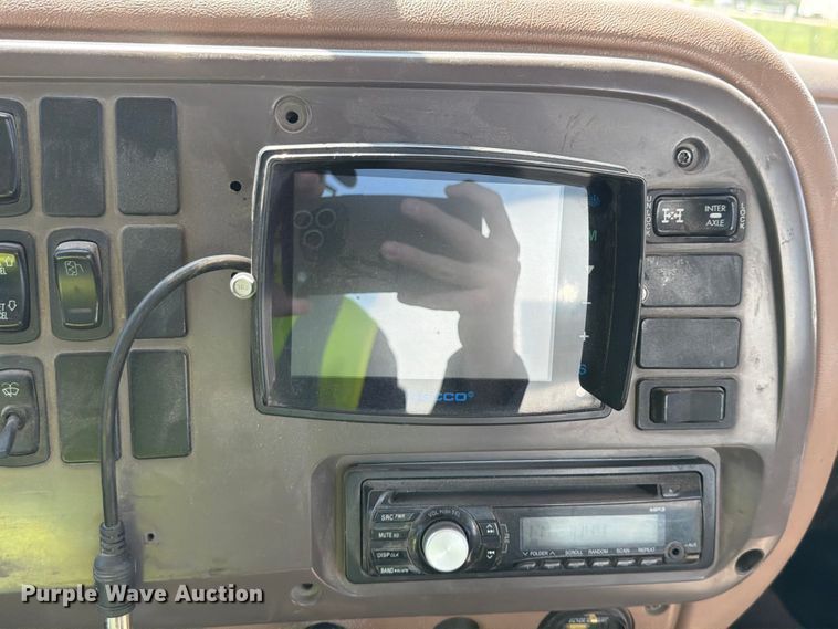 image for item DN6640 2004 Mack Granite CV713 ready mix truck