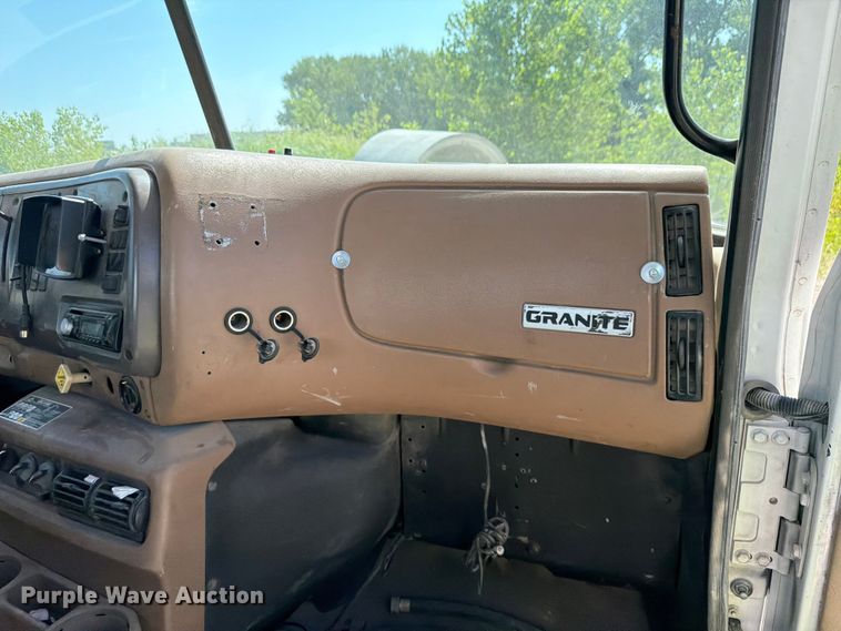 image for item DN6640 2004 Mack Granite CV713 ready mix truck