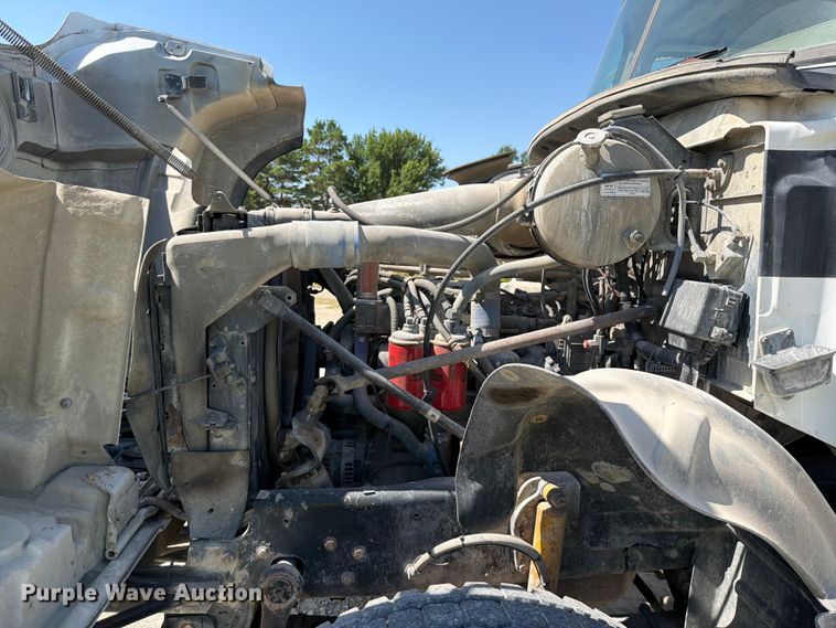 image for item DN6640 2004 Mack Granite CV713 ready mix truck